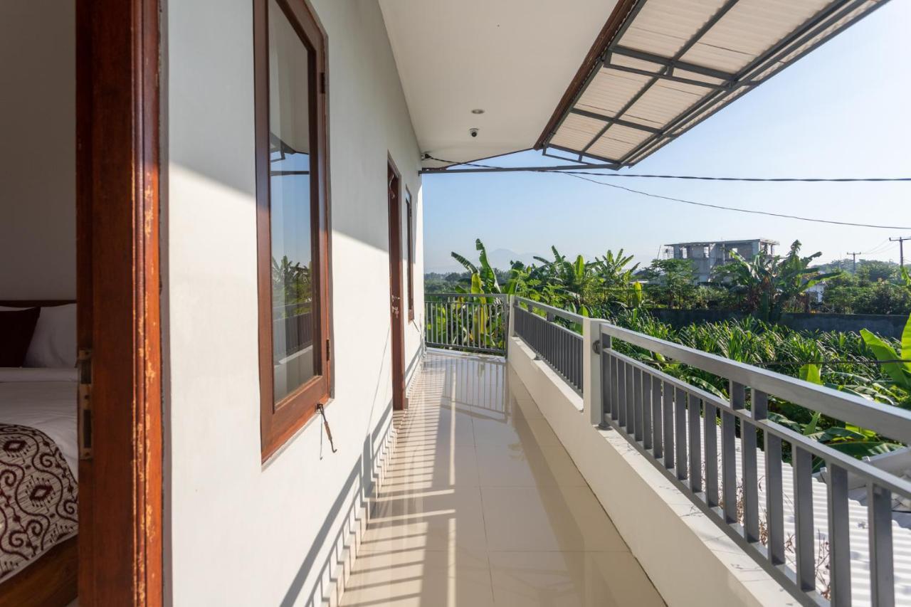 Cempaka Mas Guest House Canggu Buitenkant foto