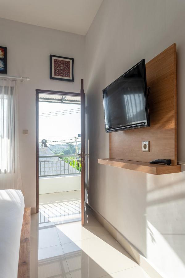 Cempaka Mas Guest House Canggu Buitenkant foto