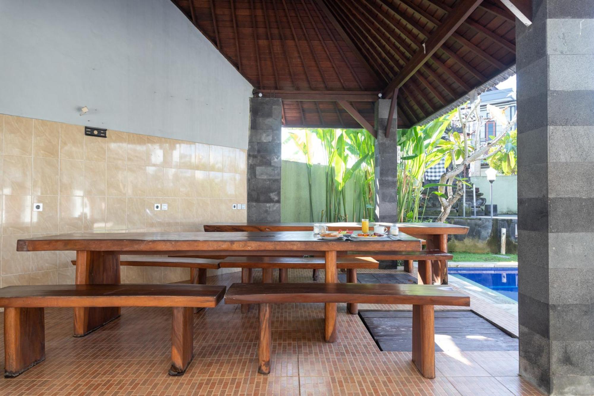 Cempaka Mas Guest House Canggu Buitenkant foto